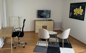 Schöne Wohnung für Tagesgäste, Studenten oder Handwerker, Chemnitz Gablenz, ÖPNV direkt vor der Tür, Internet&TV inkl